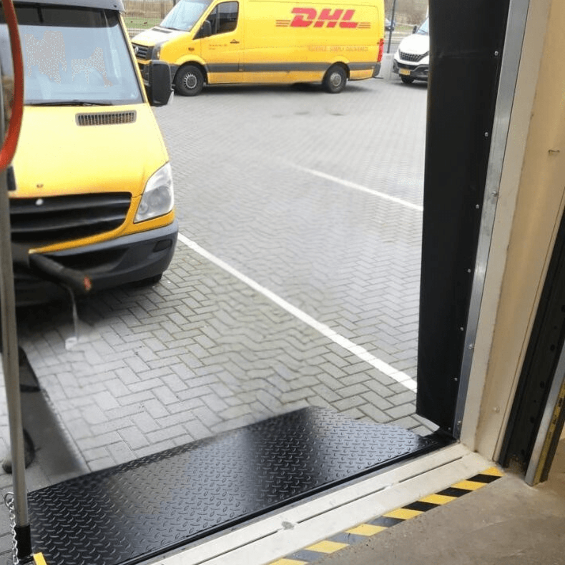 Van Bridge Plate and Mini Dock Levellers
